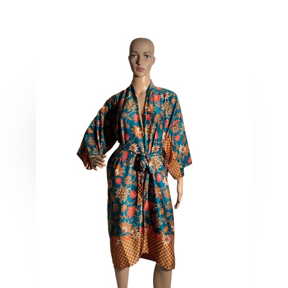 unbranded Other - Women’s Size  One Size Multicolor Silk Short Sleeve With Belt Indonesia Kimono